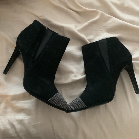 Suede cap toe booties - Picture 2 of 3